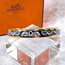 Vintage Hermes Bangle Bracelet Black Enamel Seahorse Gold Rim 70 with Case