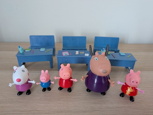 Peppa pig figures - peppa,