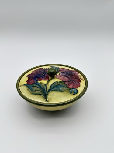 Moorcroft lidded powder - powder, dish