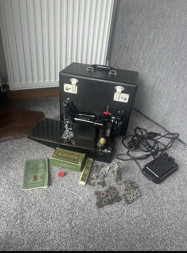 Vintage singer featherweight - singer,