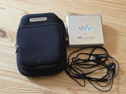 Sony e300 minidisc walkman - mz-e300,