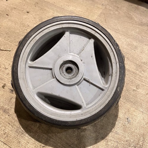 Front wheel hayter r48 - 1,