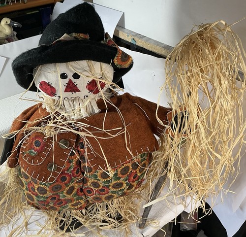Primitive scarecrow raffia - primitive,