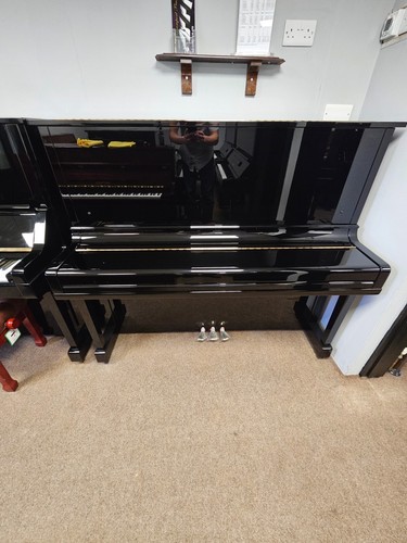 Yamaha upright piano - upright,