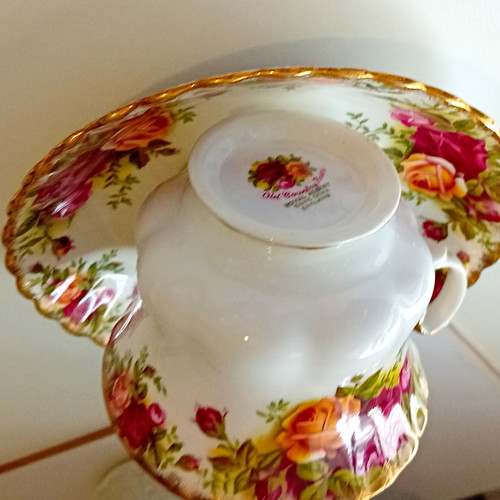 Royal albert old country roses - albert,