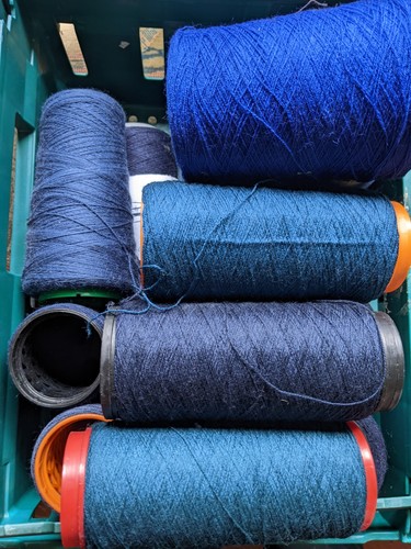 1kg pure wool ply - wool, 2