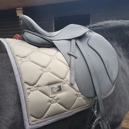 Black country saddle - country,