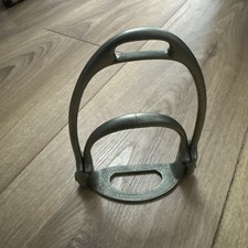 ANTIQUE VINTAGE SIDE SADDLE