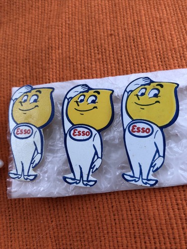 Vintage esso enco rare badges - /enco,