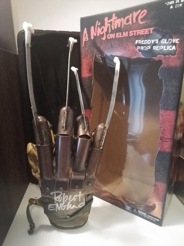 Robert englund signed - robert,