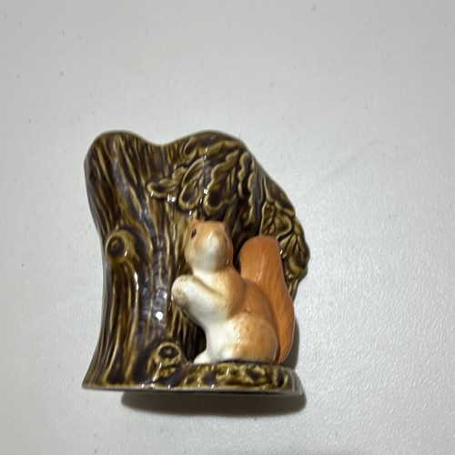 Vintage sylvac squirrel - squirrel, posy