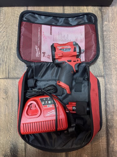 Milwaukee m12 fuel fiw38 - milwaukee, 12v
