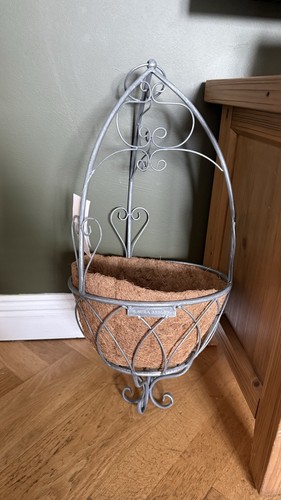Laura ashley vintage looking - ashley,
