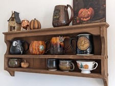 s22 Cottage kitchen wall mounted open shelf