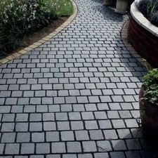 Black Limestone Cobble Setts