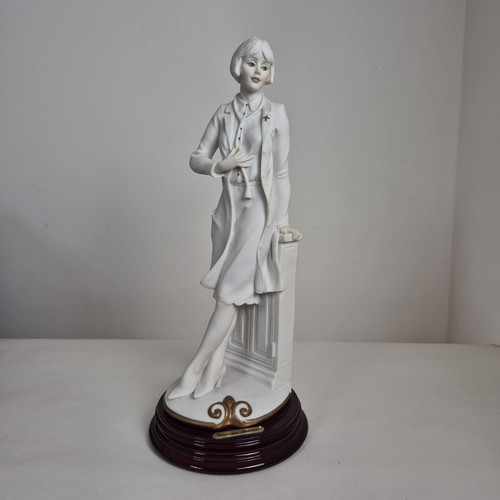 Giuseppe armani lady doctor - armani,