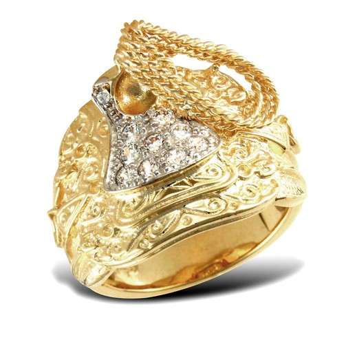 Gold silver saddle - on,
