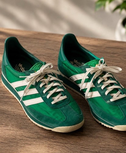Green adidas shoes - ,