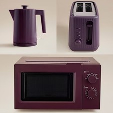 Burgundy Kettle 2-Slice Toaster Microwave- New george home