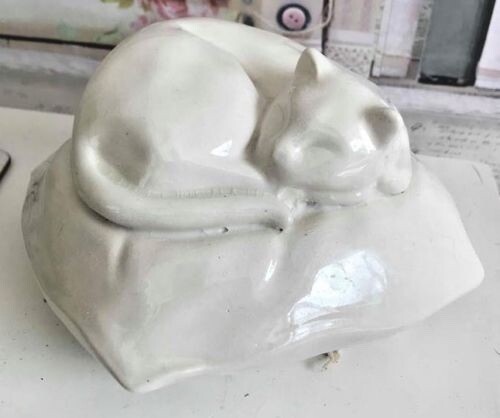 Latex mould for - , making