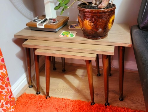 Set vintage nest of - of,