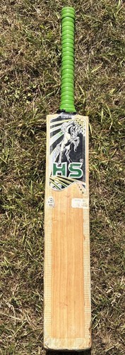 Star cricket bat - -,