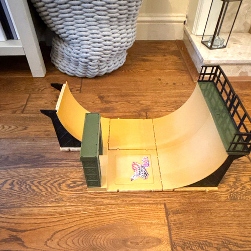 Fingerboard half pipe - half,