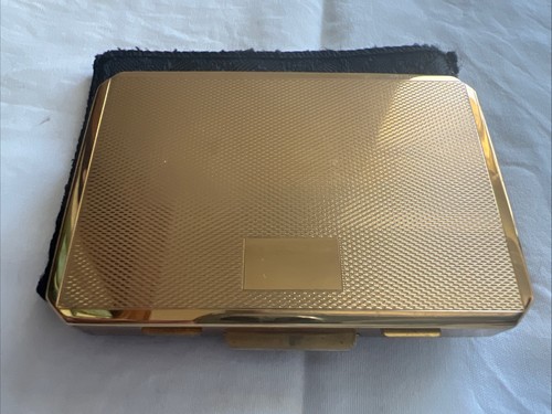 Lovely vintage stratton gold - lovely,