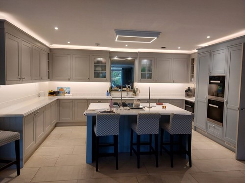 Kitchen shaker with silestone - kitchen,