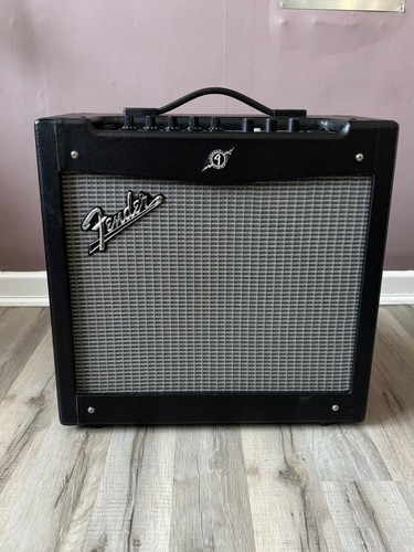 Fender mustang guitar - mustang,