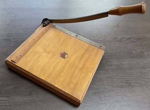 Vintage wooden jay - vintage, jay-nay