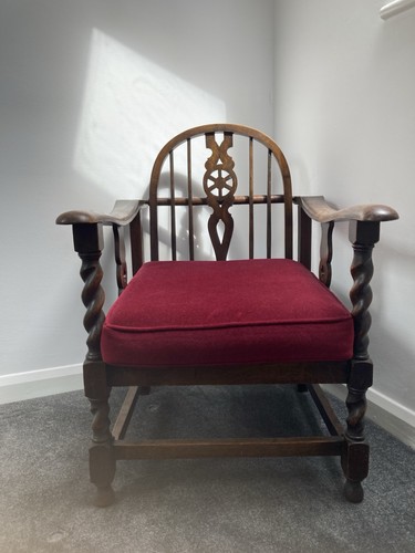 Antique chair very - antique, good