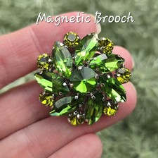 MAGNETIC BROOCH Green 2 tone