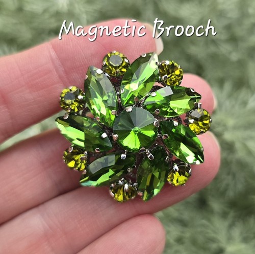 Magnetic brooch green tone - magnetic,