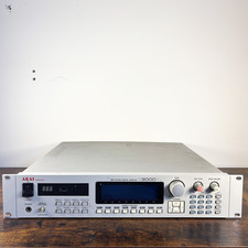 Akai S3000XL Sampler – Fully