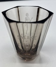 Orrefors Vicke Lindstrand Swedish Art Deco glass vase with cut female nude 1937