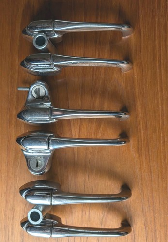 Triumph 2000 door - door, handles