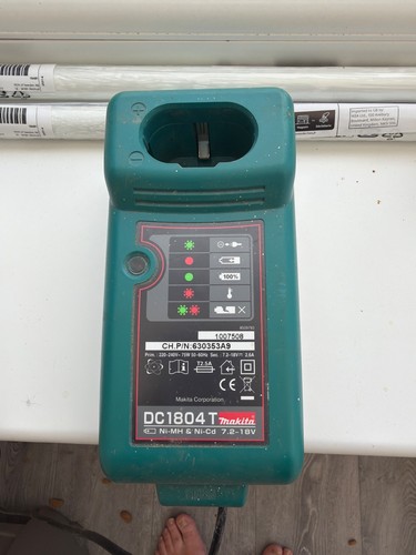 Makita 18v ni mh - makita, ni-mh