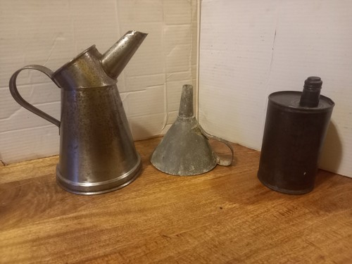 Vintage oil can - oil, dispensers