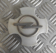 Wheel center rim trim - Opel Astra - Reference: 90496736