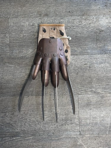Rare freddy krueger glove - freddy,