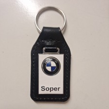 GENUINE VINTAGE BMW MAIN DEALER LEATHER AND METAL KEYRING FOB SOPER. DOMED BADGE