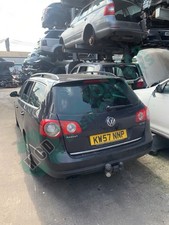 VOLKSWAGEN Passat 3C2 (Saloon)