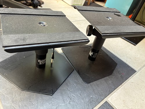Gorilla stands gsm50 - gorilla,