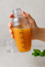 Takeaway Supplies LTD  Plastic 500ML (cocktail shaker)