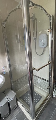 Daryl sided shower - daryl,