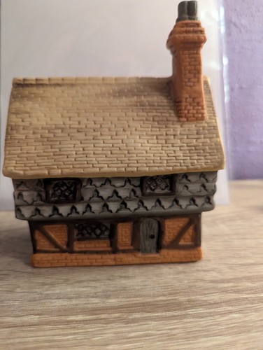 Ceramic cottage leonardo - ceramic, by