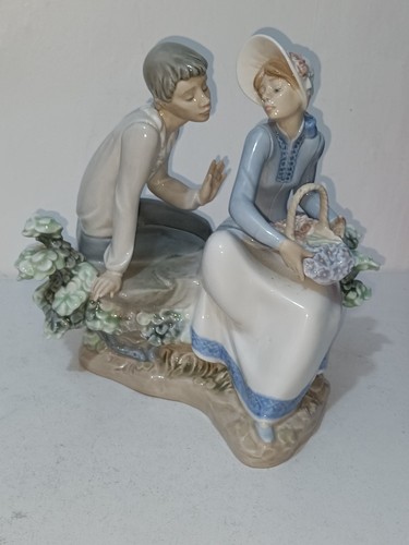 Large vintage nao - vintage, by