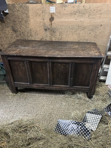 Beautiful old oak coffer - oak, 1740