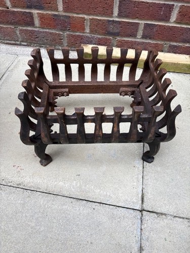 Cast iron fire - grate, basket